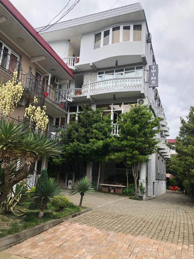 كوبوليتي Twins Guest House By Black Sea المظهر الخارجي الصورة