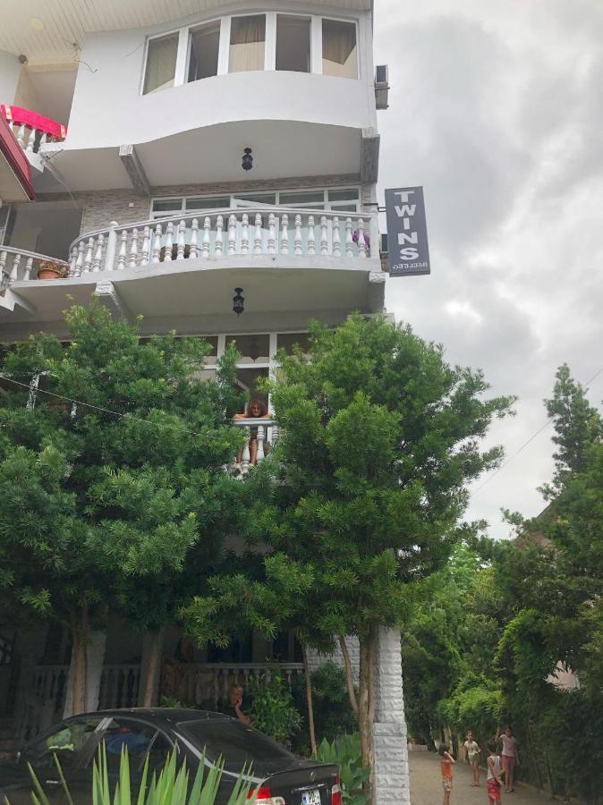 كوبوليتي Twins Guest House By Black Sea المظهر الخارجي الصورة